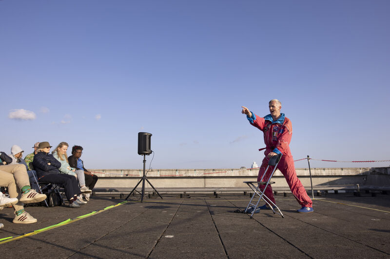 De show is van Patrick o'Reilly en heette Dressed for Space